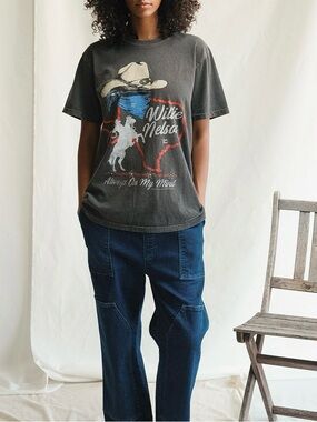 People of Leisure Willie Nelson Tee